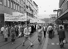 Demo der Christusfreunde im Universellen Leben, in Wrzburg 